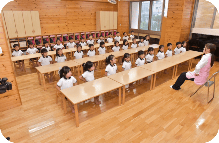 朝のつどい　計画保育