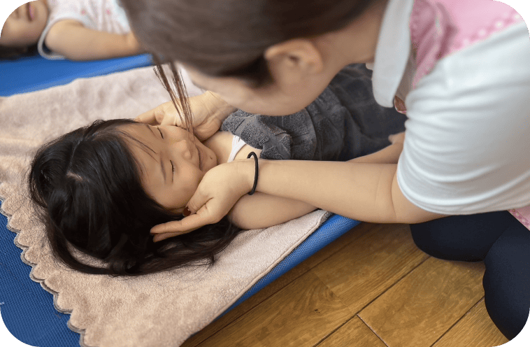 起床<br/>（5歳児は計画保育）